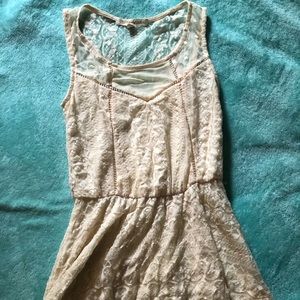 Adorable! Looks vintage!